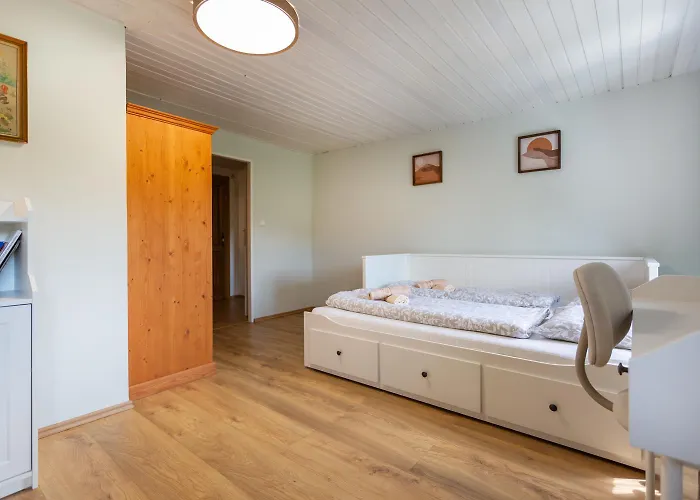 Haus 44 *